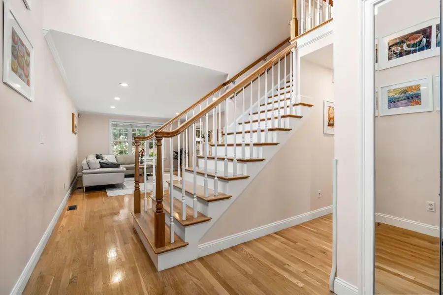 65 Crescent Rd #65, Needham, MA 02494 - #3