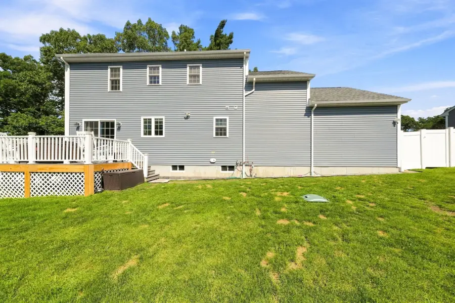 60 Avery St, New Bedford, MA 02745 - #3