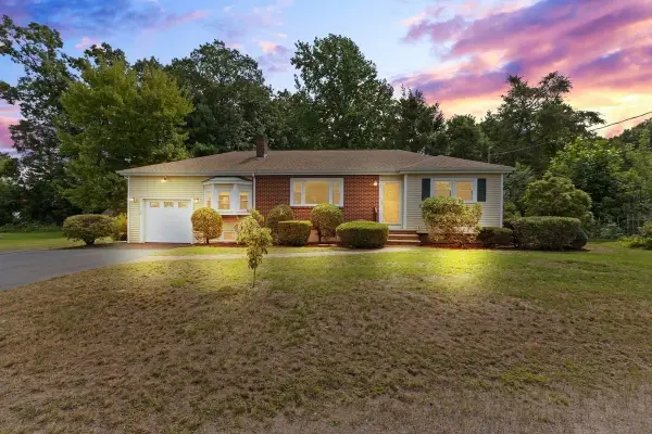 58 Harlan Cir, Brockton, MA 02301
