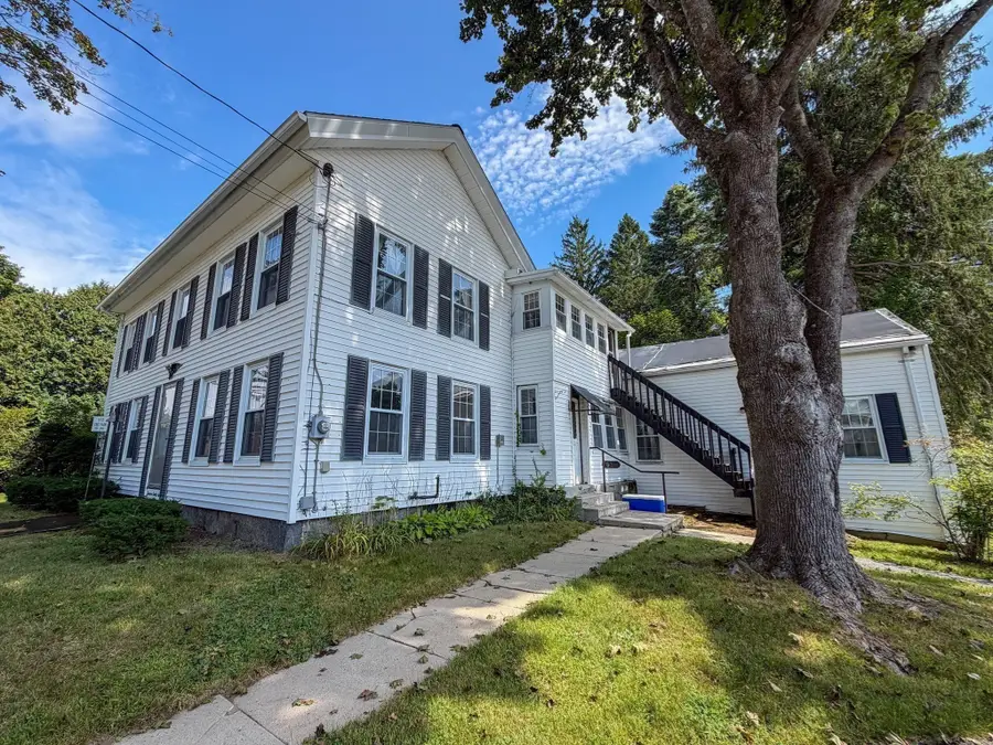 1386 Pleasant St, Athol, MA 01331 - #2