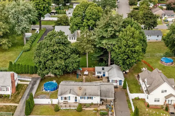 80 Quartus St, Chicopee, MA 01013