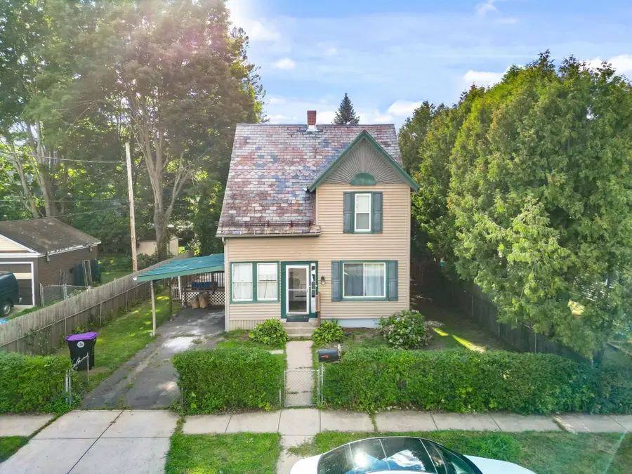 13 Cook St, Holyoke, MA 01040 - #3