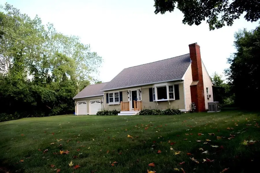 6 Edgewood Ln, Mattapoisett, MA 02739 - #2