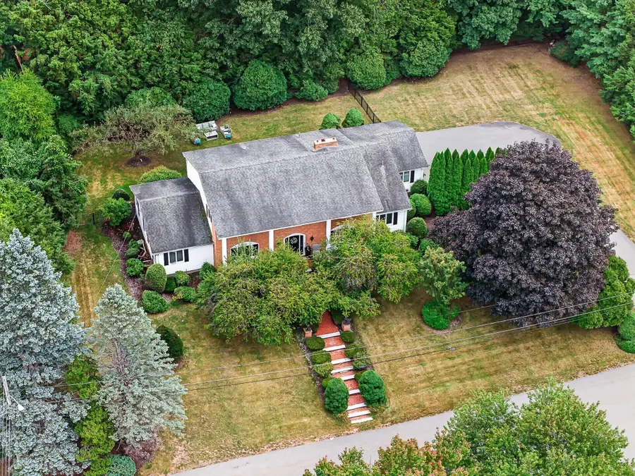 42 Mountain View Road, Leominster, MA 01453 - #3