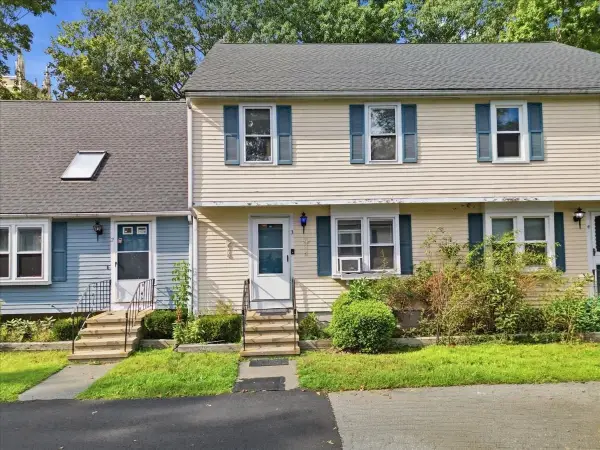 600 N Montello St #3, Brockton, MA 02301