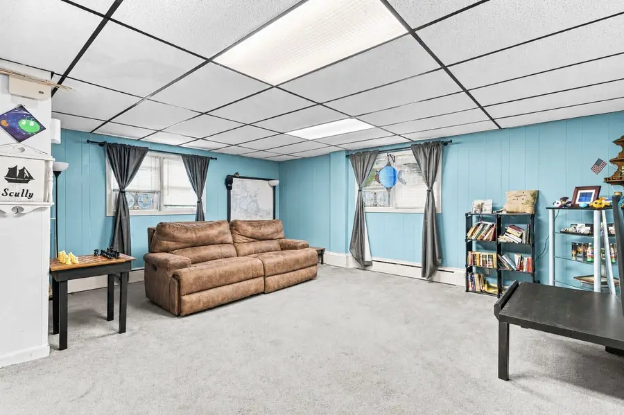 257 Austin St, New Bedford, MA 02740 - #3