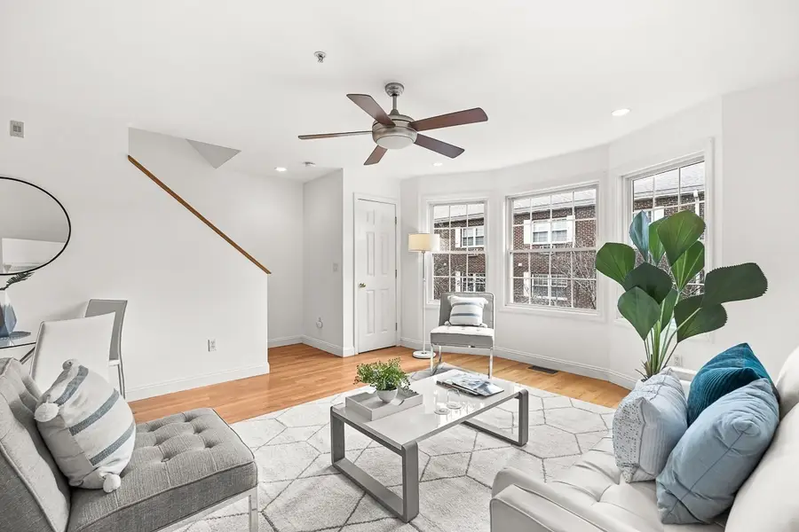 37 Pond St #1, Waltham, MA 02451 - #3