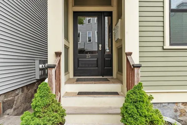 15 Howell St #3, Boston, MA 02125