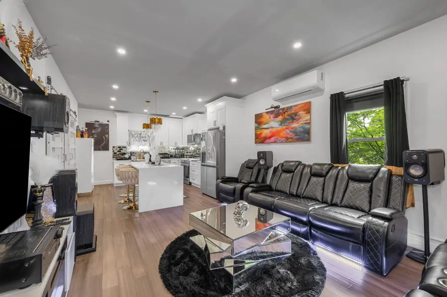 24 Rockaway Ct, Lynn, MA 01902 - #2