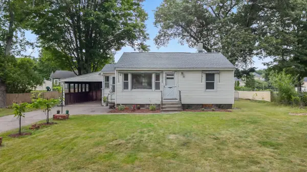 20 Overlook Ave, Shrewsbury, MA 01545
