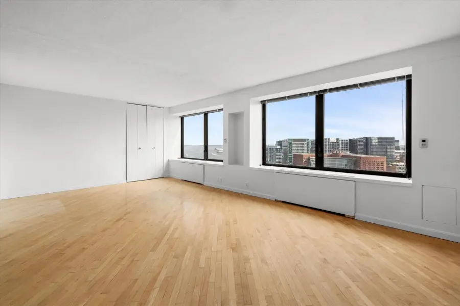 85 E India Row #23D, Boston, MA 02110 - #3