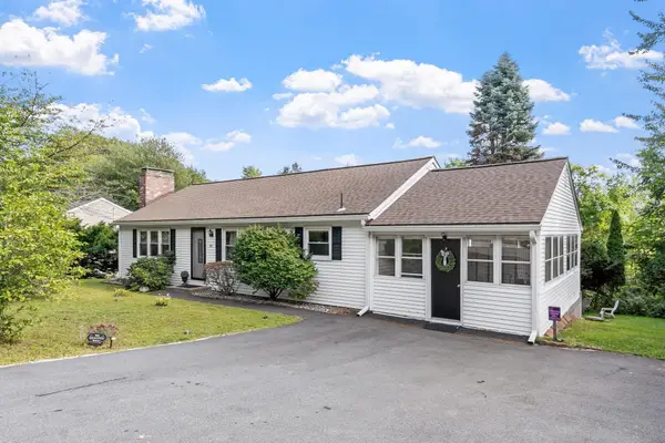 54 North St, Leominster, MA 01453