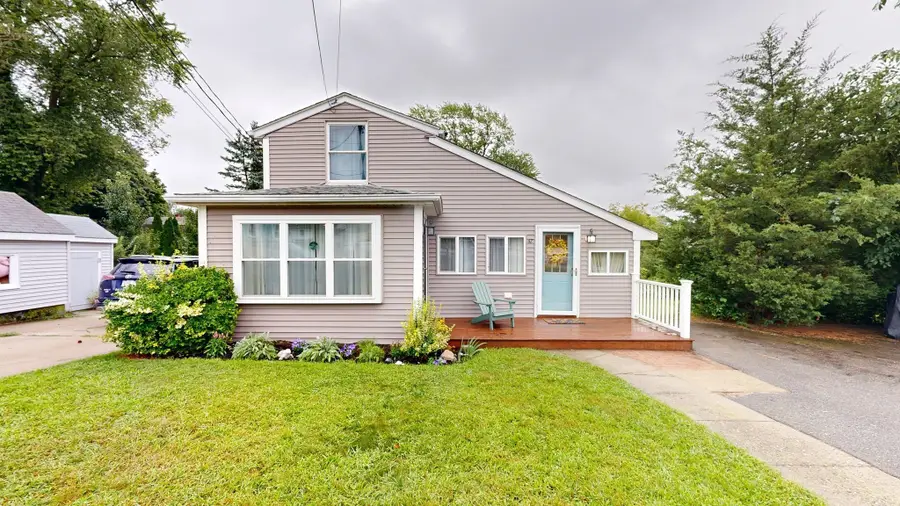 42 Clancy St, Swansea, MA 02777 - #2