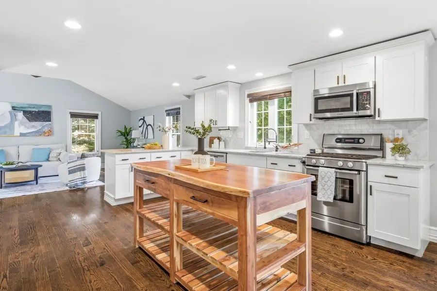 74 Pearl St, Woburn, MA 01801 - #3