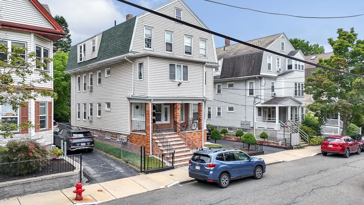 22 Victoria St, Somerville, MA 02144 - #1