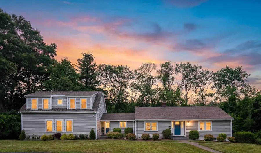 109 Country Ln, Westwood, MA 02090 - #3