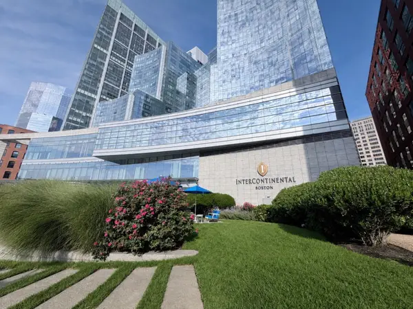 500 Atlantic Ave #17J, Boston, MA 02210