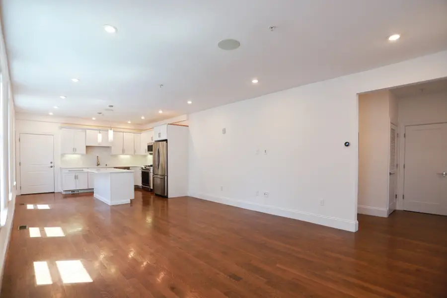 76 Flint St #1, Somerville, MA 02145 - #2