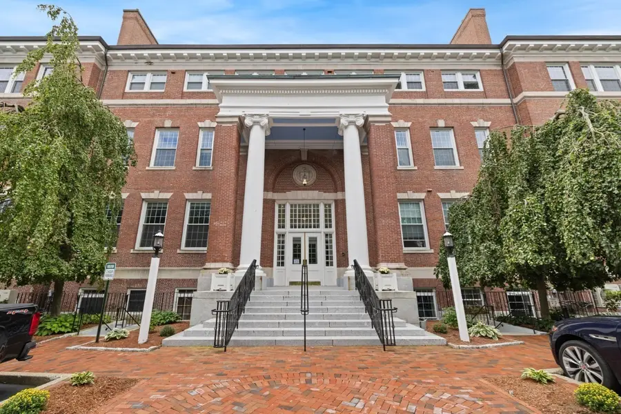 52 Sanborn Street #202, Reading, MA 01867 - #3