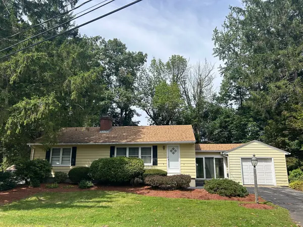 4 Eagle Ln, Paxton, MA 01612