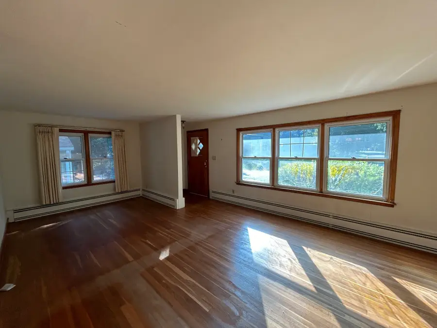 4 Eagle Ln, Paxton, MA 01612 - #3