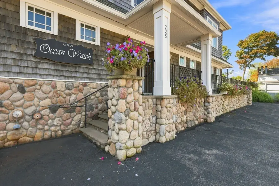 225 Humphrey Street #6, Swampscott, MA 01907 - #2