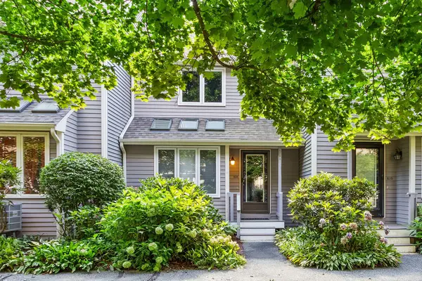 608 Maple Brook Rd #608, Bellingham, MA 02019