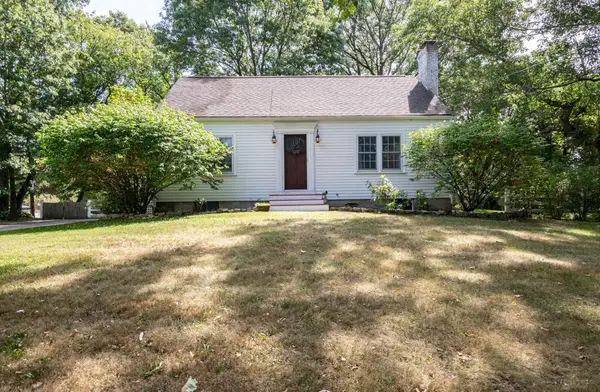 67 Cross St, Rowley, MA 01969