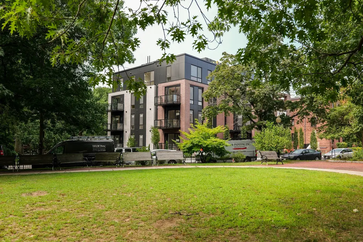 80 Vernon Street #Unit 1-A, Brookline, MA 02446 - #1
