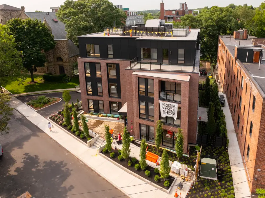 80 Vernon Street #Unit 1-A, Brookline, MA 02446 - #2