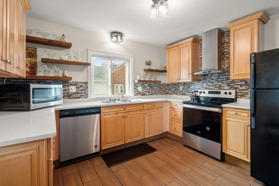 190 Pleasant St, Winthrop, MA 02152 - #3