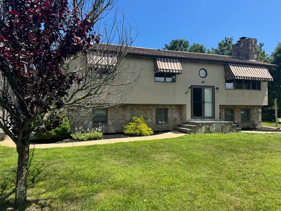 49 Bakerville Rd, Dartmouth, MA 02748 - #3