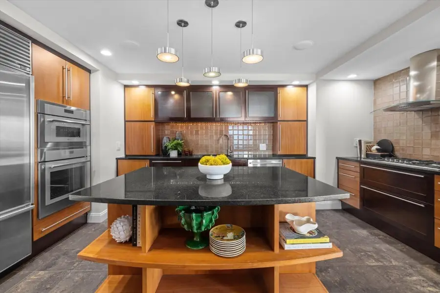 85 East India #PH FG, Boston, MA 02110 - #2