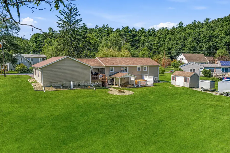 45 Brook St, Easthampton, MA 01027 - #2