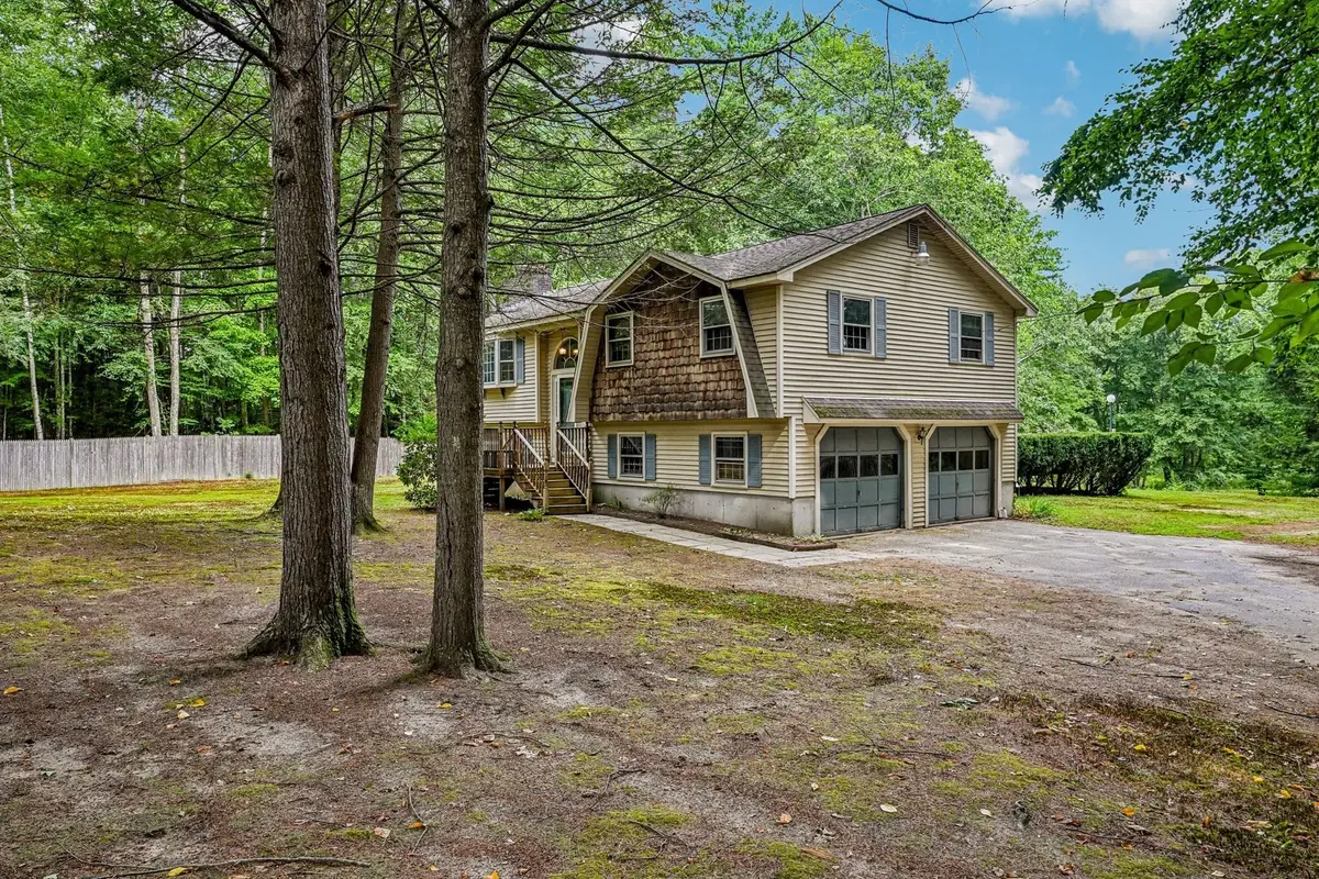 35 Davidson Ave, Merrimack, NH 03054 - #1
