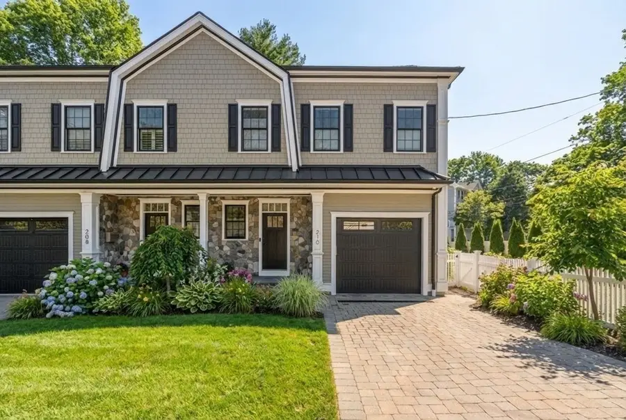 210 Evelyn #210, Newton, MA 02468 - #2