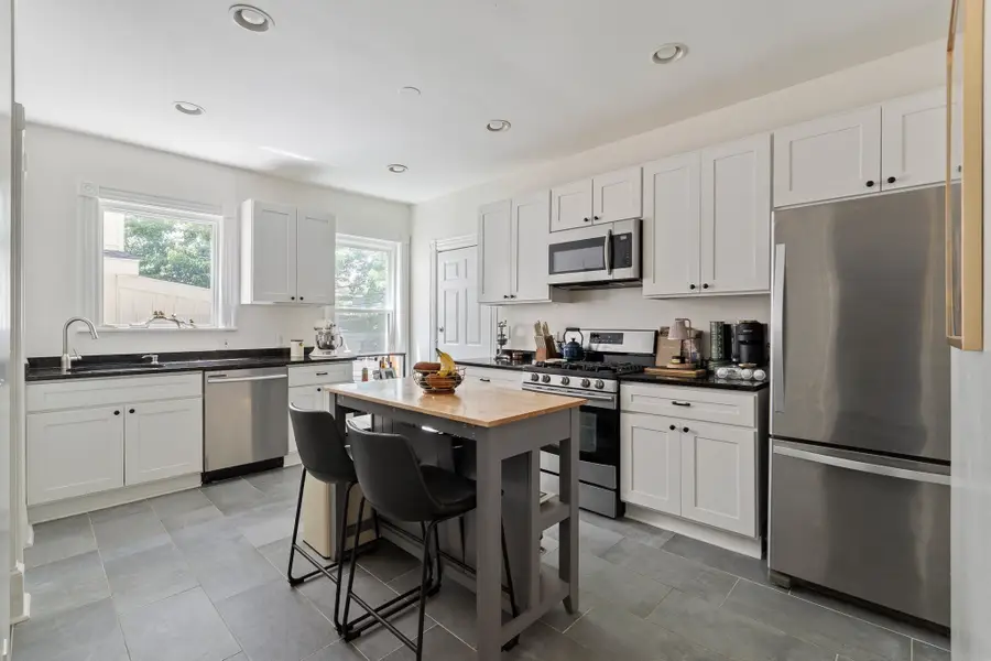 39 Mellen St #A, Boston, MA 02124 - #3