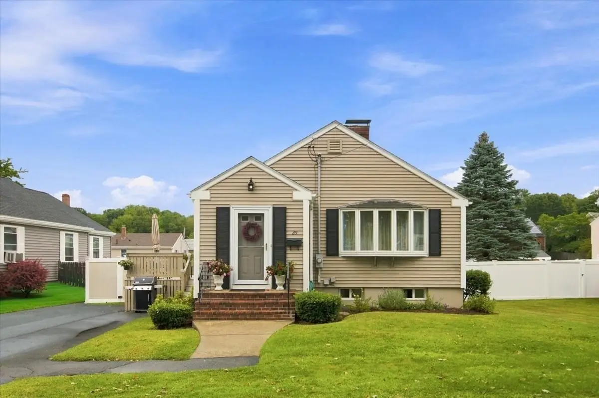 29 Garfield Ave, Beverly, MA 01915 - #1