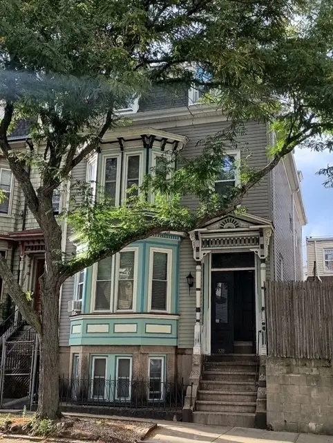 128 Lexington St, Boston, MA 02128