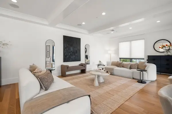 377 W 1st St #7, Boston, MA 02127