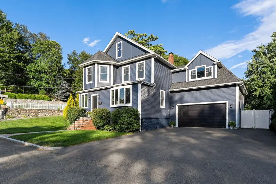 2 Hemenway Ave, Melrose, MA 02176 - #2