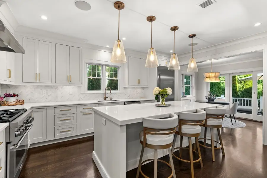 2 Hemenway Ave, Melrose, MA 02176 - #3