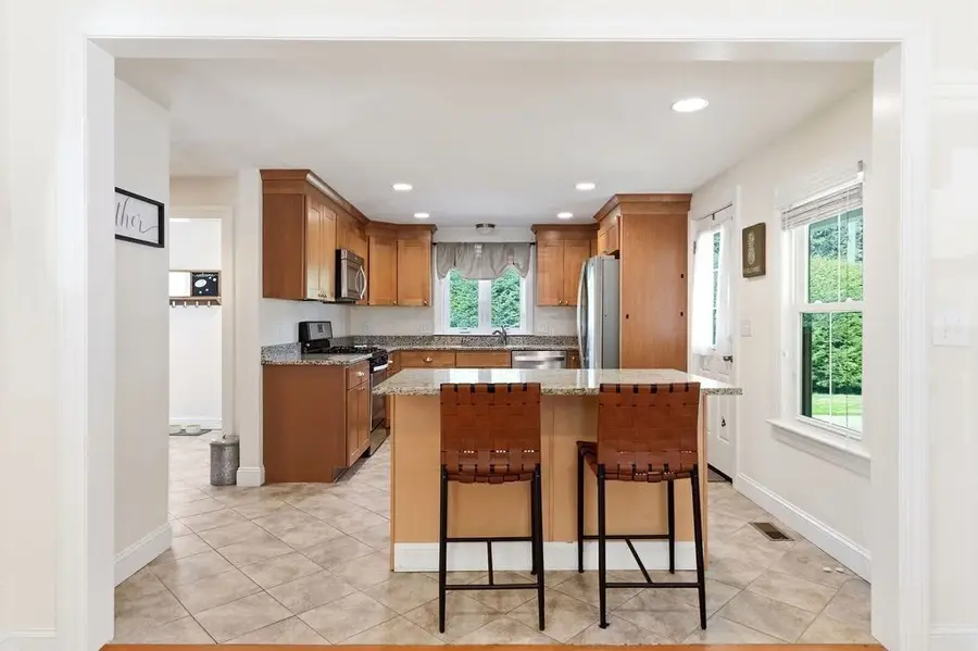 92 Lake Ave, Walpole, MA 02081 - #3
