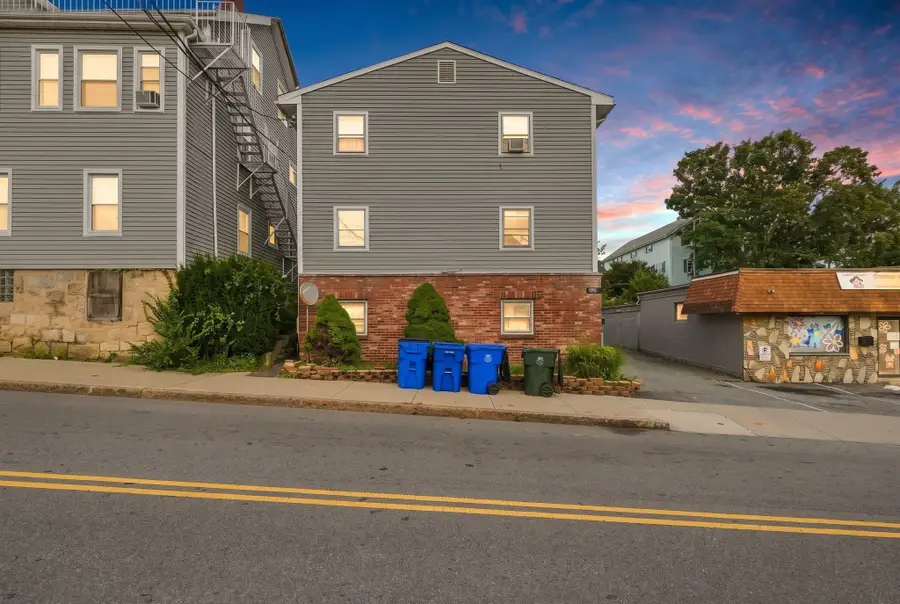243 Robeson St #3, Fall River, MA 02720 - #3