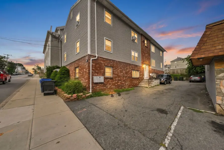 243 Robeson St #6, Fall River, MA 02720 - #2