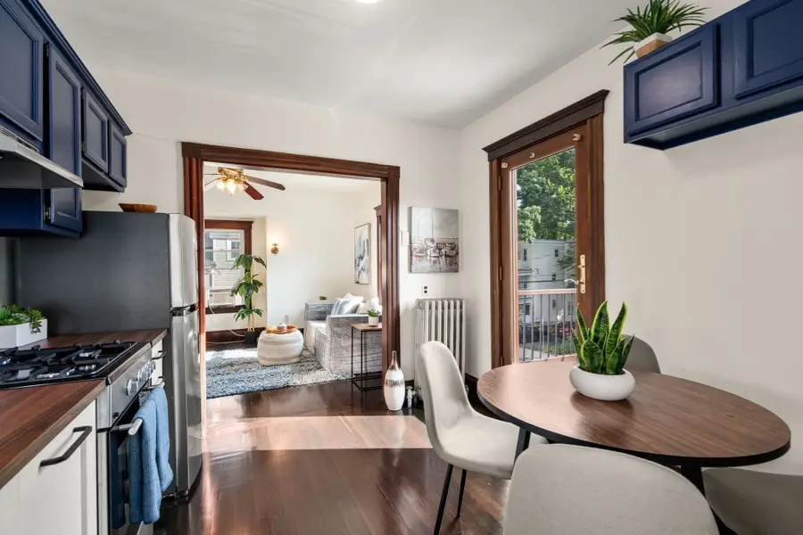 37 Hewlett St #2, Boston, MA 02131 - #3