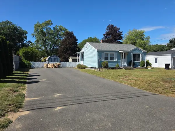 11 Brigham Rd, South Hadley, MA 01075