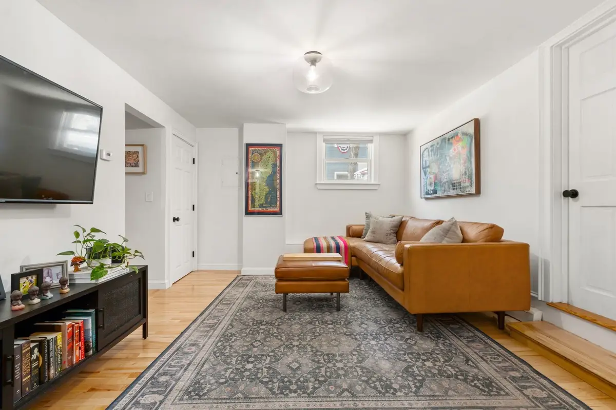 209 Bunker Hill St #1, Boston, MA 02129 - #1