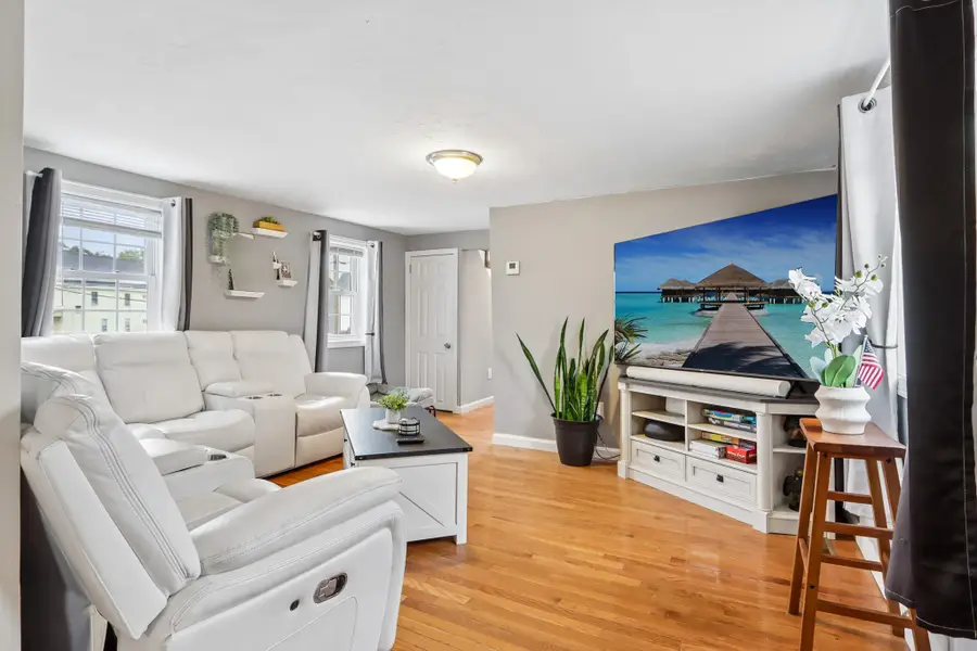 281 Washington St, Taunton, MA 02780 - #3