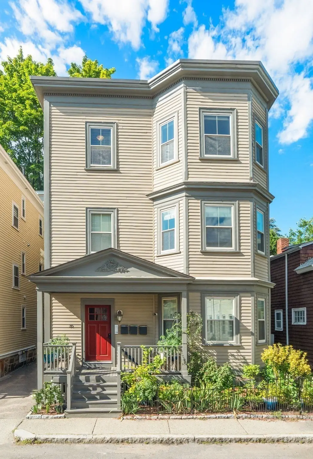 35 White Pl #3, Brookline, MA 02445 - #1